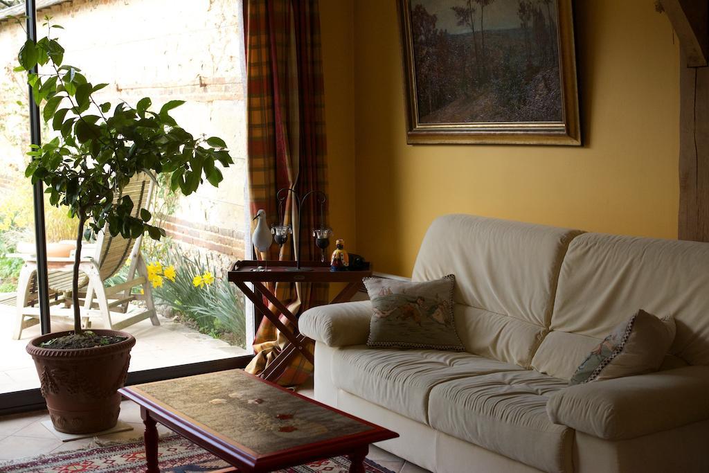 Au Fond Du Jardin Maison D'Hotes Saint-Saëns Cameră foto