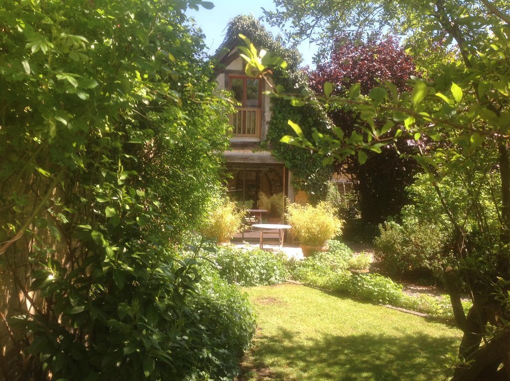 Au Fond Du Jardin Maison D'Hotes Saint-Saëns Exterior foto